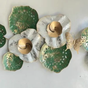 Elegant floral metal wall decor with artistic flower design and luxury handcrafted wall art styling for modern interiors.